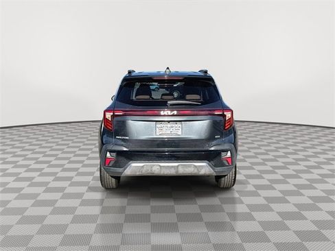 Used 2024 Kia Seltos EX image 7