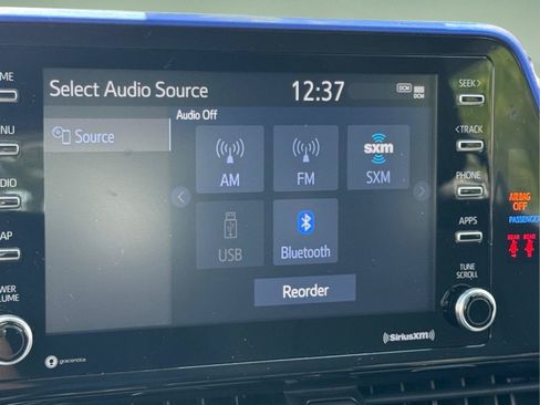 Used 2021 Toyota C-HR XLE FWD image 28