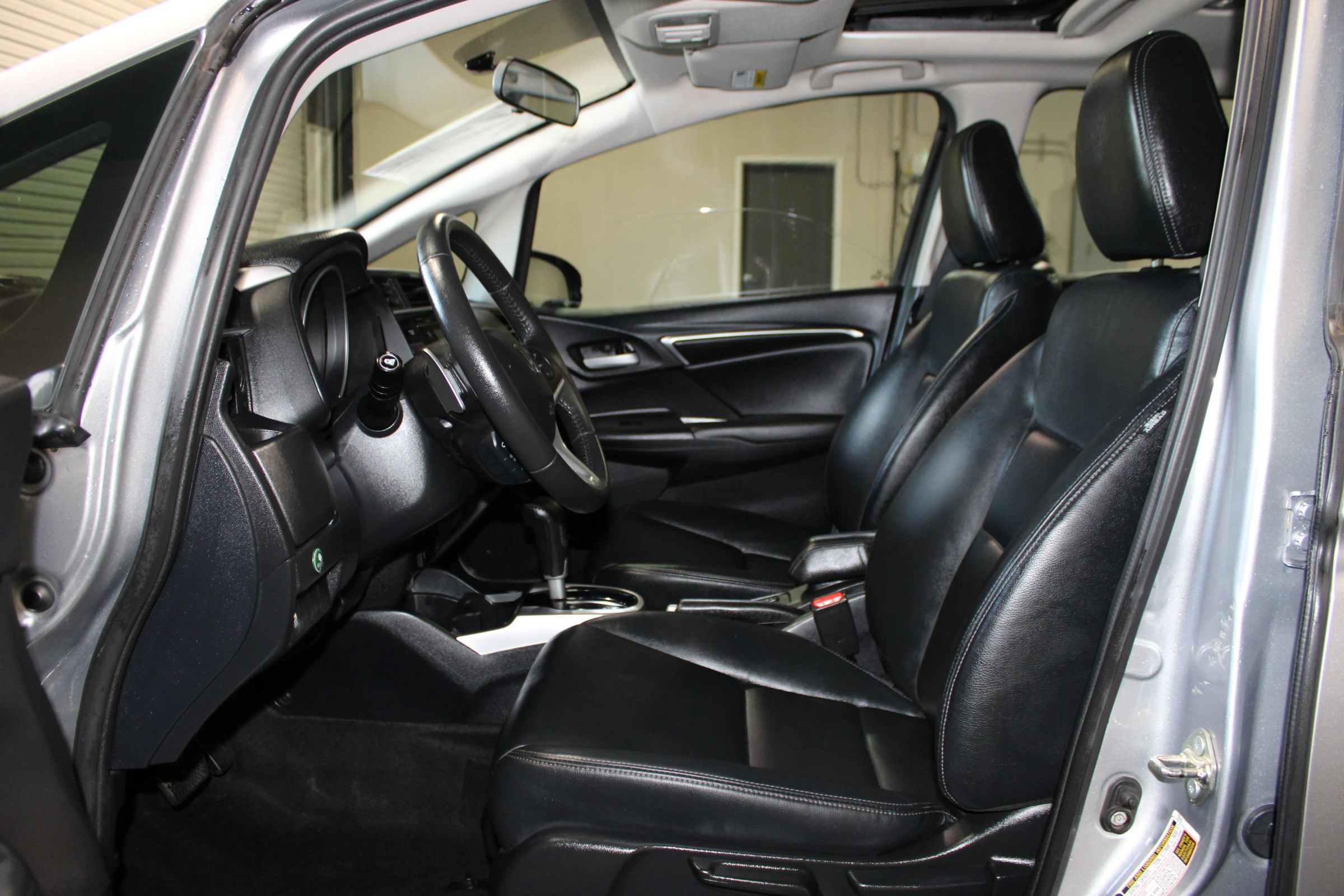 Used 2017 Honda Fit EX-L image 8