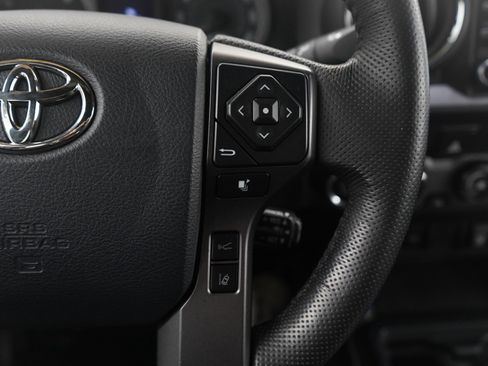 Used 2020 Toyota Tacoma TRD Off-Road image 25