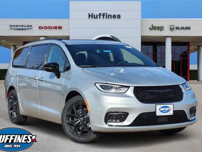 New 2026 Chrysler Pacifica Limited