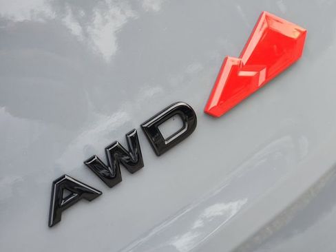 Used 2025 Nissan Rogue SV w/ Rock Creek Premium Package image 9