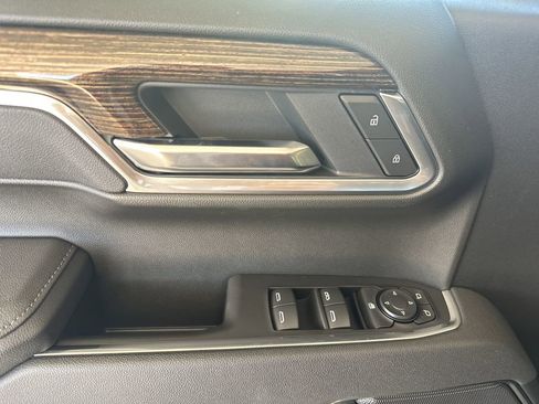 Certified 2025 GMC Sierra 1500 Elevation image 15