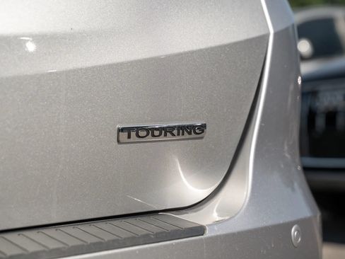 Used 2023 Honda Odyssey Touring image 39