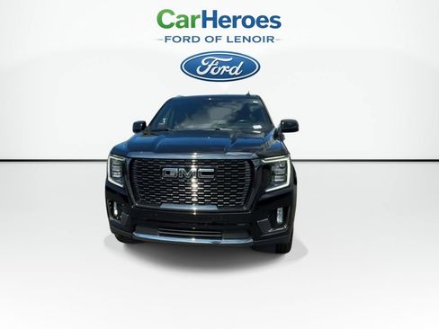 Used 2023 GMC Yukon XL Denali Ultimate AWD/4WD image 3