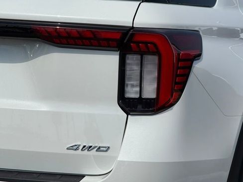 New 2026 Ford Explorer Active image 8