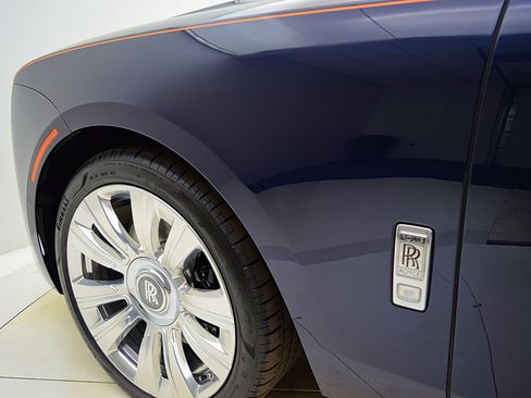 Used 2023 Rolls-Royce Ghost image 12