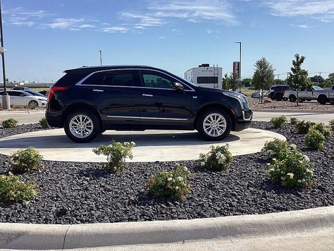 Used 2018 Cadillac XT5 FWD image 5