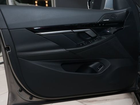 Used 2024 BMW 530i image 22