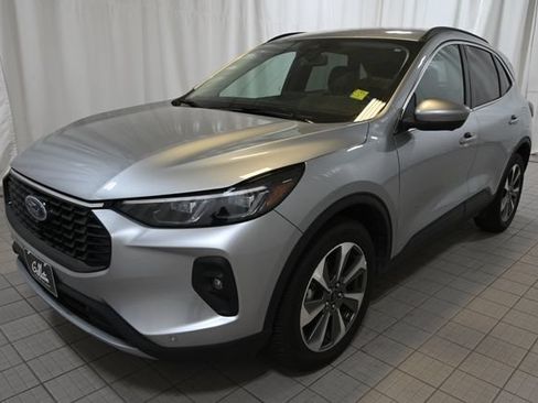 Used 2024 Ford Escape Platinum AWD/4WD image 17