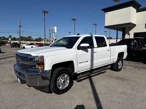 Used 2015 Chevrolet Silverado 2500 LT image 2