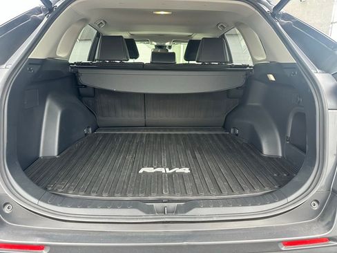 Used 2023 Toyota RAV4 XLE Premium AWD/4WD image 4