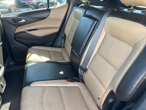 Used 2022 Chevrolet Equinox Premier AWD/4WD image 23