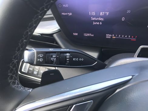 Used 2025 Buick Enclave Avenir w/ Super Cruise Package AWD/4WD image 18