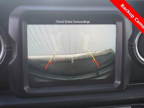 Used 2018 Jeep Wrangler Unlimited Sahara image 34