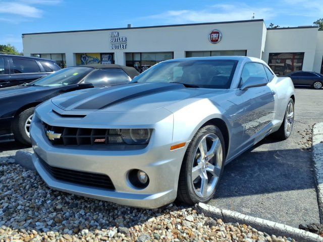 Used 2010 Chevrolet Camaro SS w/ RS Package RWD image 1