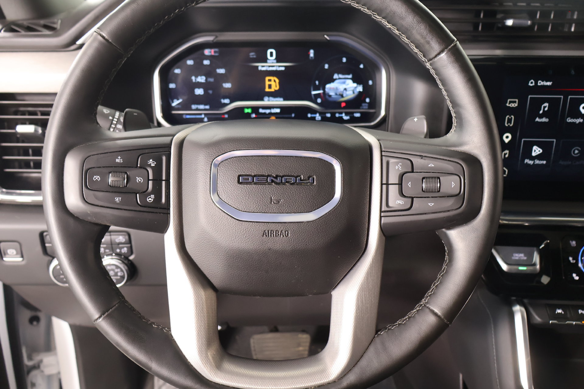 Used 2024 GMC Sierra 1500 Denali w/ Denali Reserve Package AWD/4WD image 3