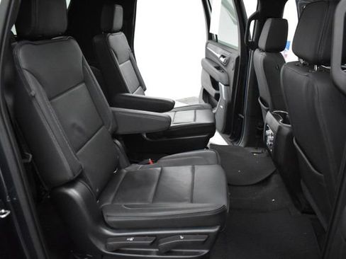 Used 2021 GMC Yukon XL Denali image 29