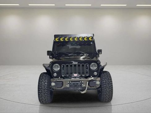 Used 2016 Jeep Wrangler Sahara AWD/4WD image 17