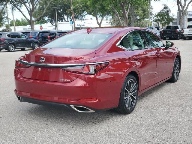 Used 2024 Lexus ES 350 w/ Premium Package FWD image 5
