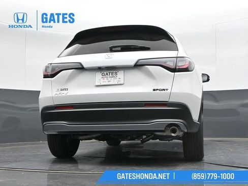 Used 2025 Honda HR-V Sport image 33