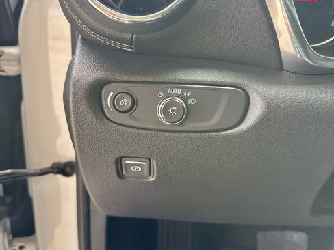 Used 2023 Chevrolet Blazer LT image 15