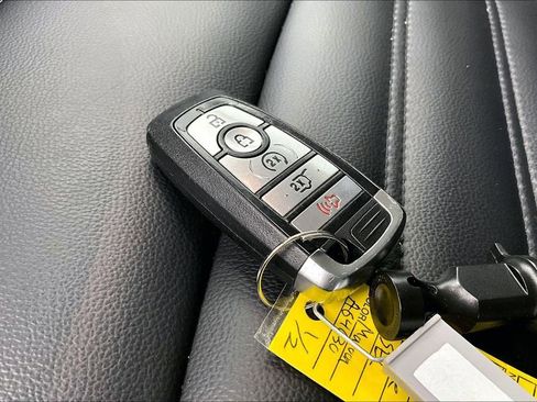 Used 2024 Ford Edge SEL w/ Convenience Package AWD/4WD image 11