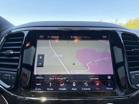 Used 2019 Jeep Grand Cherokee High Altitude AWD/4WD image 24