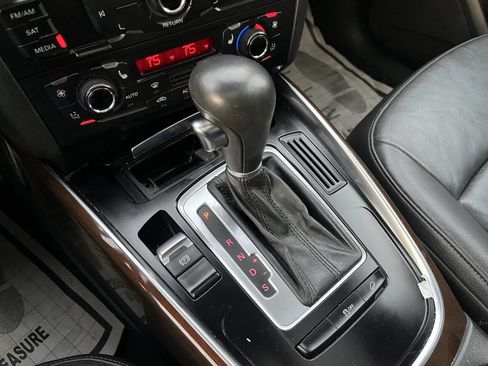 Used 2011 Audi Q5 2.0T Premium image 22
