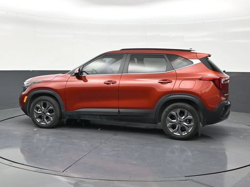 Used 2024 Kia Seltos S FWD image 2
