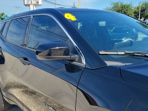 Used 2024 Jeep Compass Sport AWD/4WD image 9