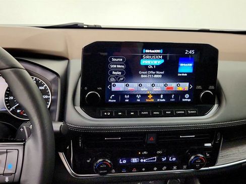 Used 2021 Nissan Rogue SL w/ Premium Package AWD/4WD image 18