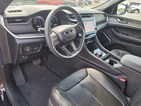 New 2026 Jeep Grand Cherokee Limited w/ Limited Altitude Package RWD image 19