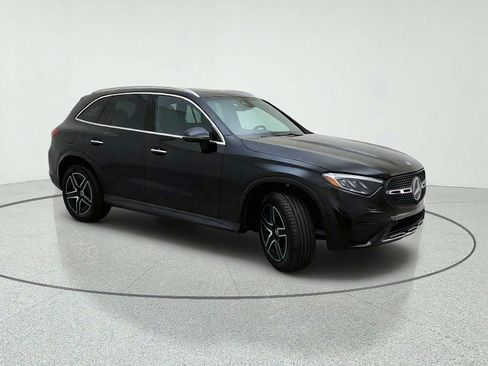 Used 2026 Mercedes-Benz GLC 300 4MATIC image 5