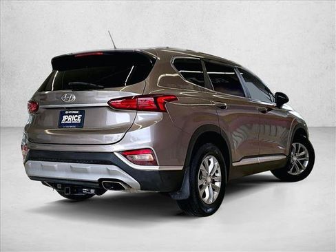 Used 2020 Hyundai Santa Fe SE FWD image 2
