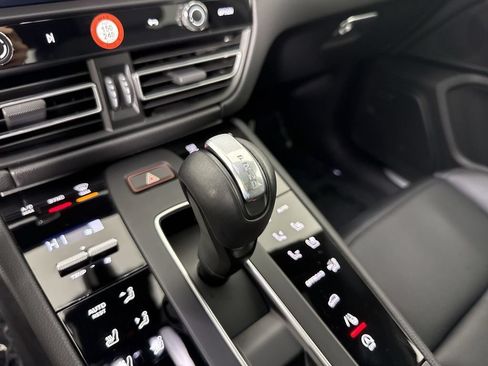 Certified 2026 Porsche Macan S AWD/4WD image 33