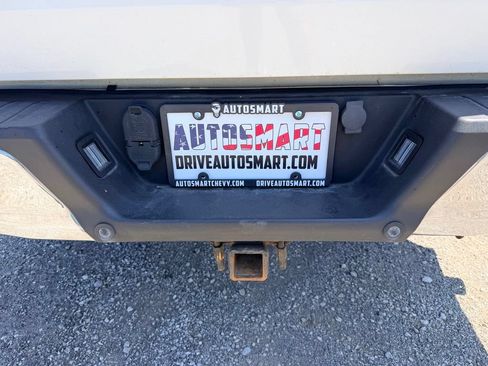 Used 2015 Ford F150 Lariat w/ Equipment Group 502A Luxury AWD/4WD image 14