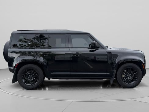 Used 2024 Land Rover Defender 110 X-Dynamic SE AWD/4WD image 6