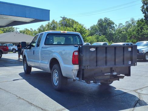 Used 2016 Ford F250 XL w/ Power Equipment Group RWD image 3