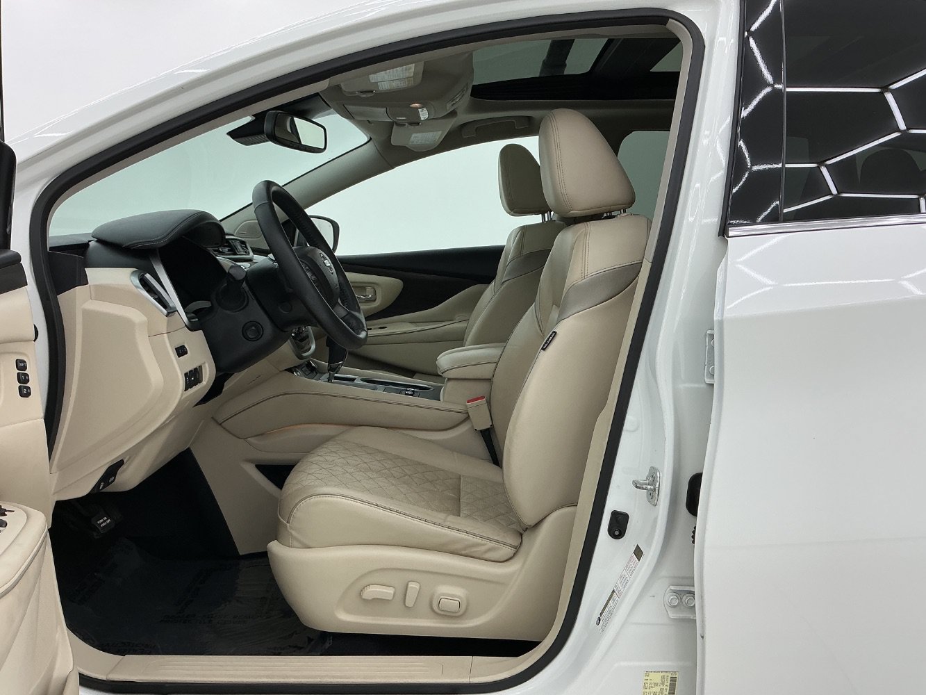 Used 2019 Nissan Murano Platinum w/ Cargo Package AWD/4WD image 14