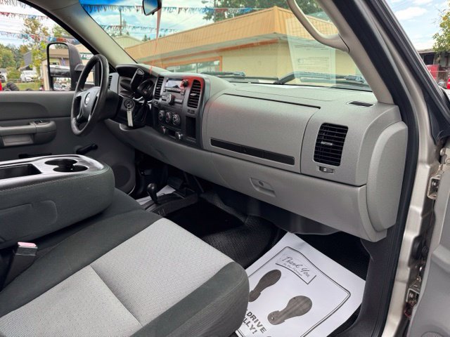 Used 2008 Chevrolet Silverado 3500 W/T AWD/4WD image 14