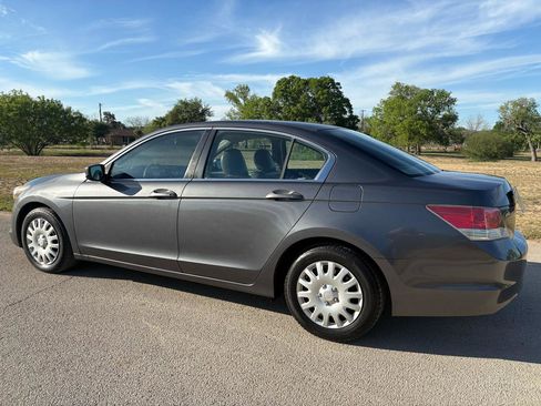 Used 2010 Honda Accord LX image 7