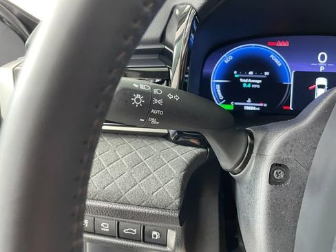 Used 2025 Toyota Camry XLE w/ Premium Plus Package AWD/4WD image 14