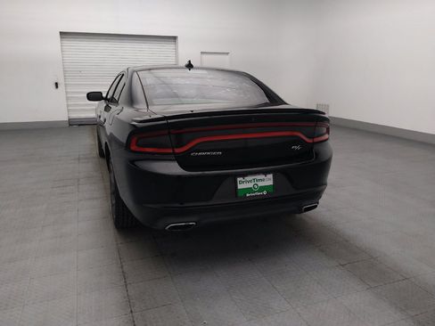 Used 2018 Dodge Charger R/T w/ Premium Group RWD image 6