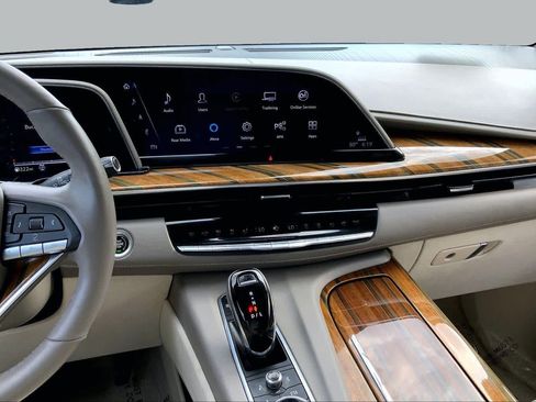 Used 2023 Cadillac Escalade Sport Platinum w/ LPO, ONYX Package AWD/4WD image 7