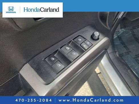 Used 2022 Toyota Tacoma SR5 w/ Technology Package image 9