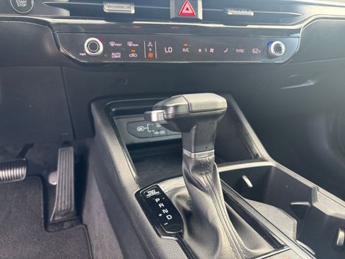 Used 2025 Kia K5 LXS image 40