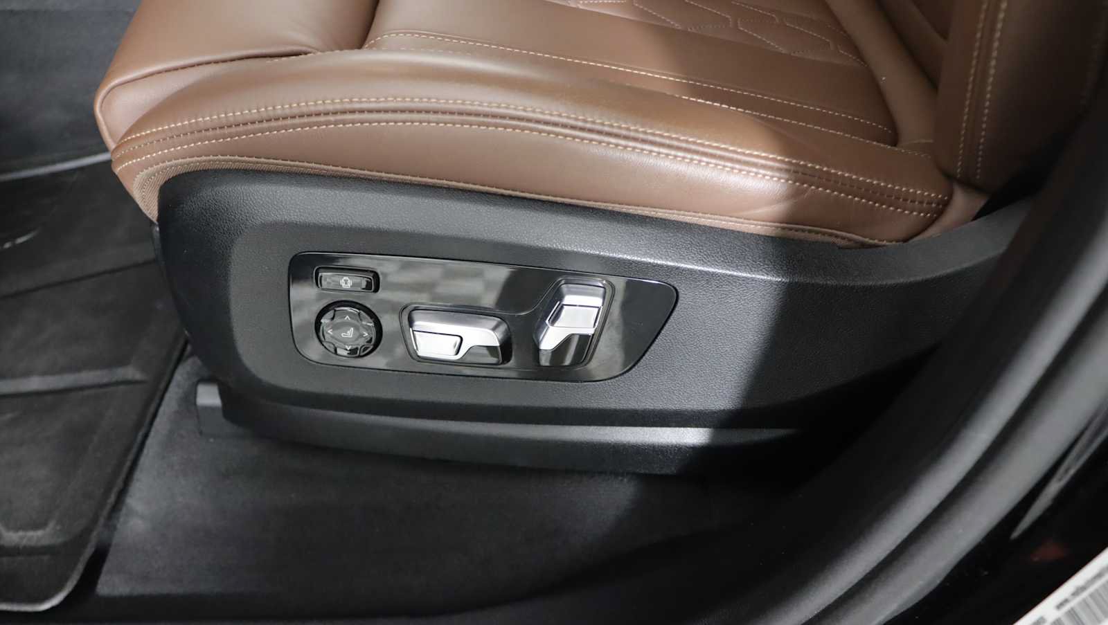Used 2024 BMW X5 xDrive40i w/ Premium Package AWD/4WD image 20