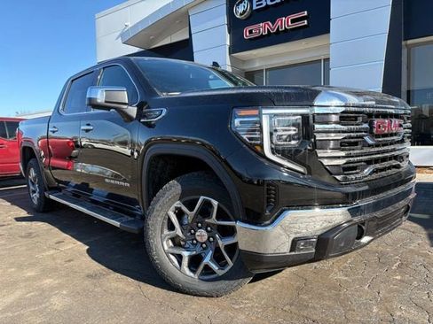 New 2026 GMC Sierra 1500 SLT image 3