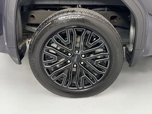 Used 2022 GMC Sierra 1500 Denali Ultimate AWD/4WD image 33